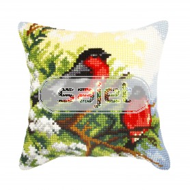 kruissteekkussen roodborstjes op boomtak