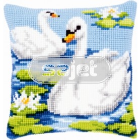 kruissteekkussen zwanen in vijver