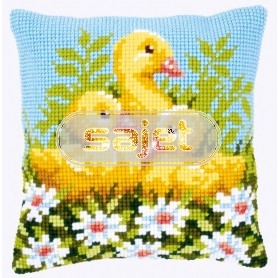 kruissteekkussen eendjes tussen margrieten