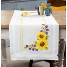 kruissteekloper zonnebloemen met blauwe druifjes, wit